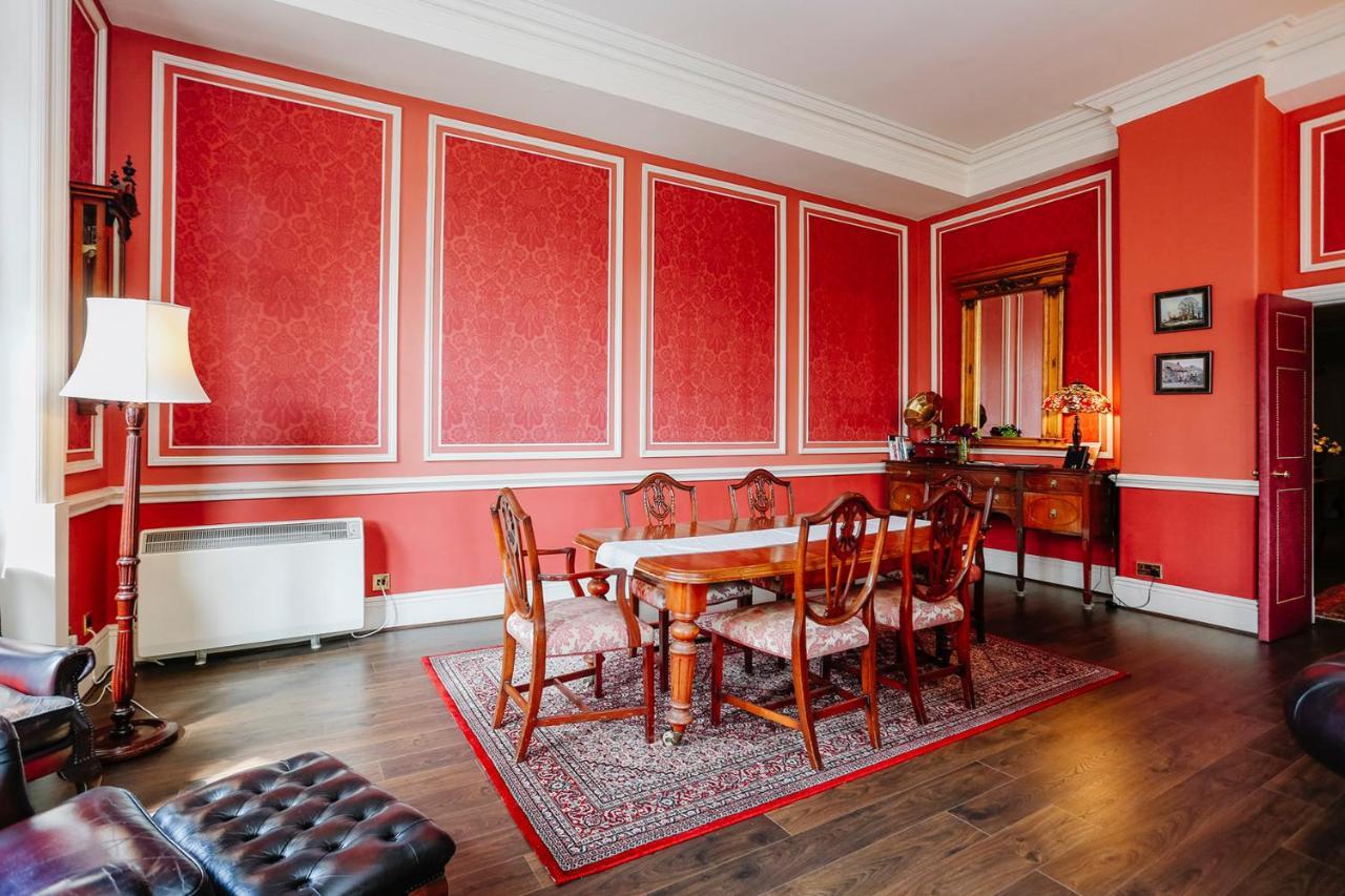 Royal Mile Mansions 14 Apartment เอดินบะระ ภายนอก รูปภาพ