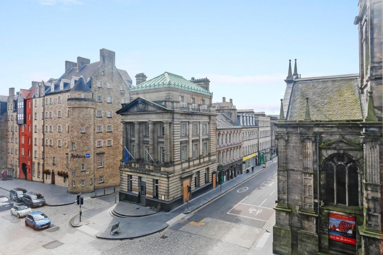 Royal Mile Mansions 14 Apartment เอดินบะระ ภายนอก รูปภาพ