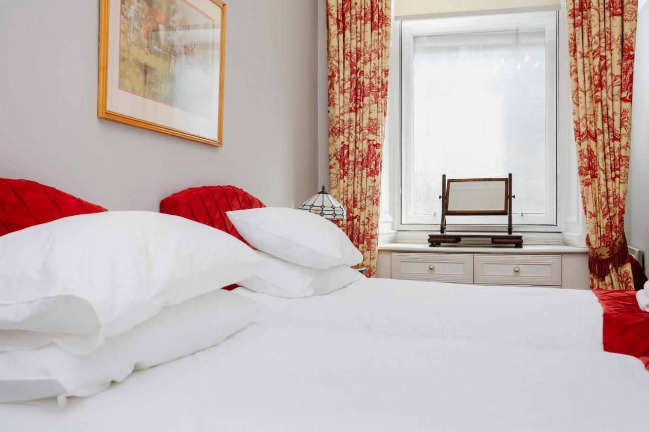 Royal Mile Mansions 14 Apartment เอดินบะระ ภายนอก รูปภาพ