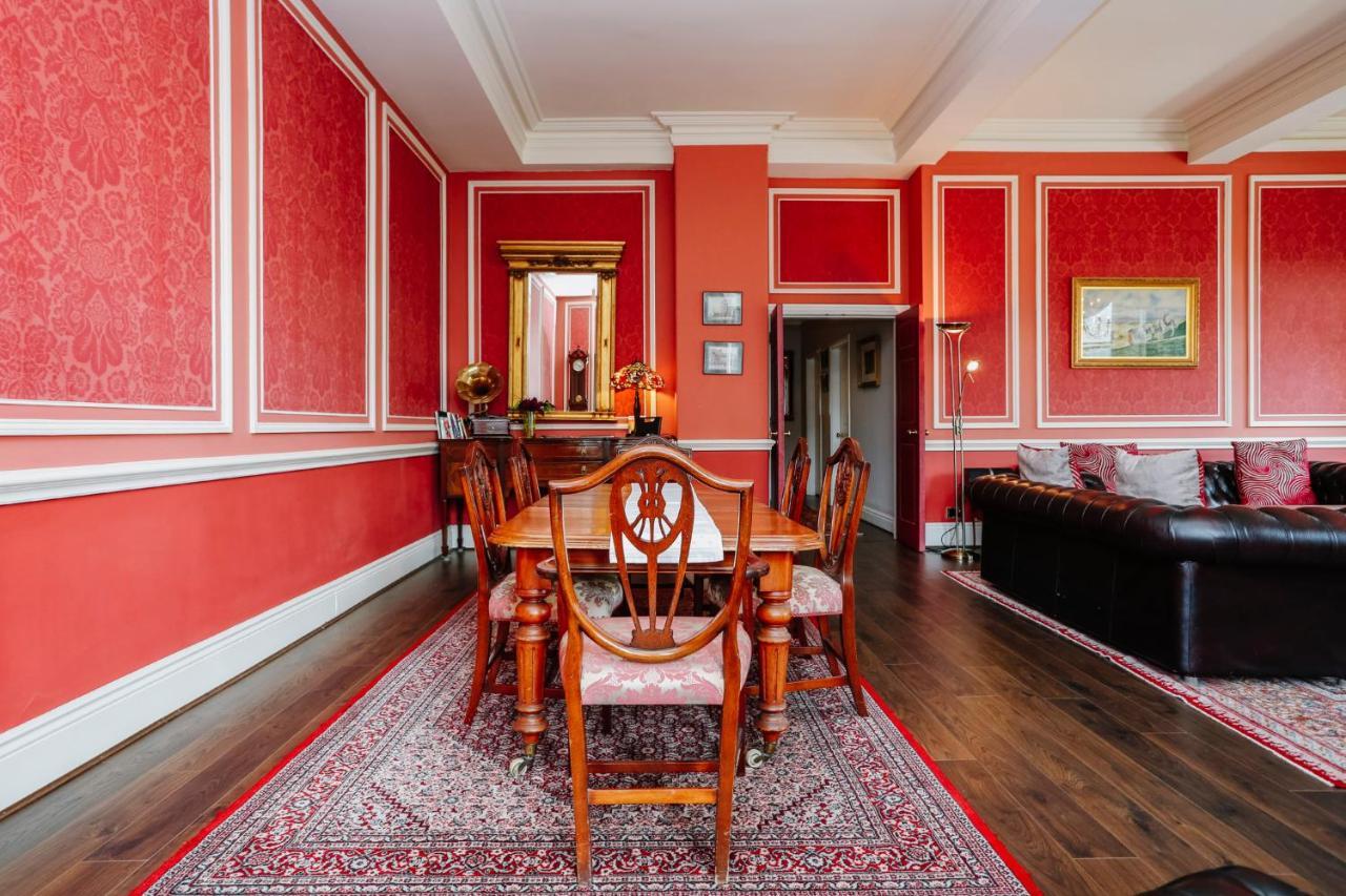 Royal Mile Mansions 14 Apartment เอดินบะระ ภายนอก รูปภาพ