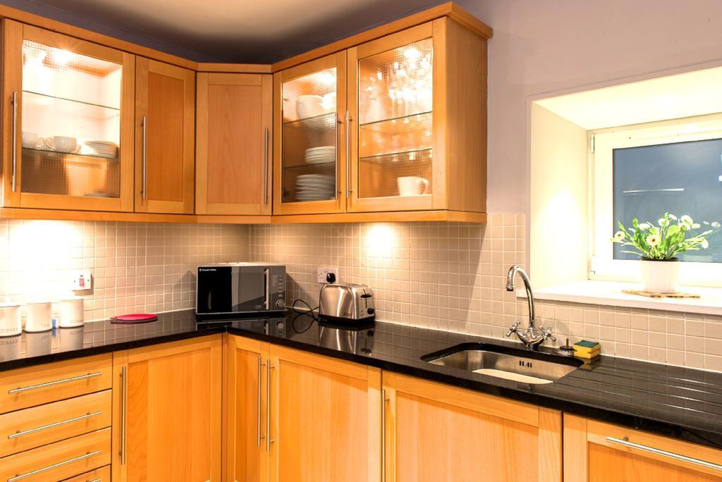 Royal Mile Mansions 14 Apartment เอดินบะระ ภายนอก รูปภาพ